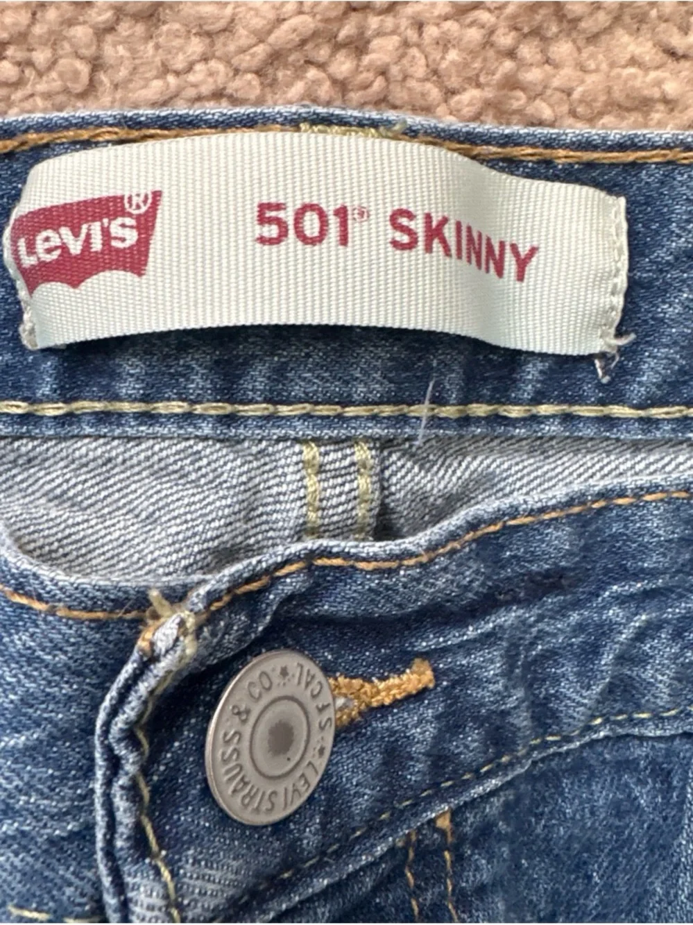 Levis slim cut